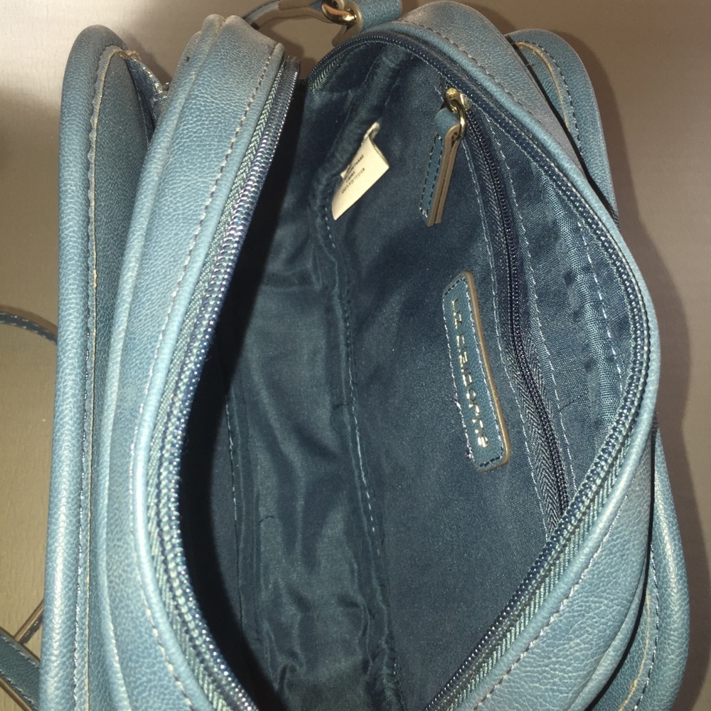 Liz Claiborne Crossbody Purse - Picture 6 of 7
